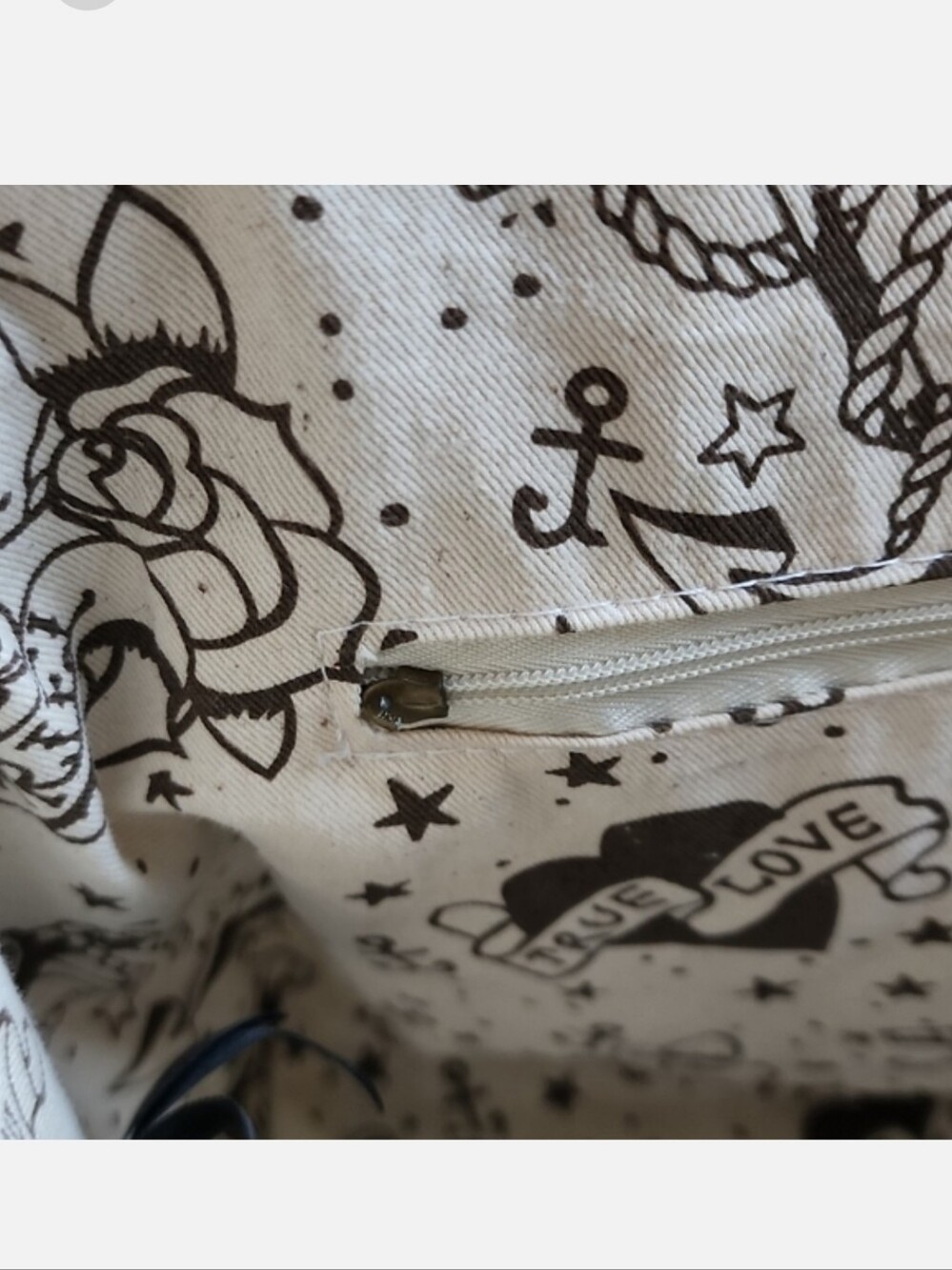 Loungefly Ariel Graphic Satchel in Cream and Red - Picture 6 of 7